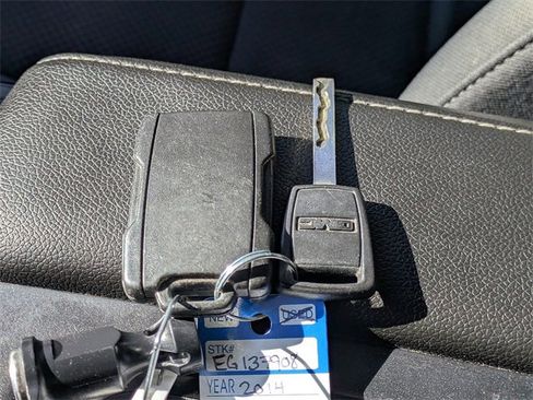 Used 2014 GMC Sierra 1500 SLE w/ SLE Value Package image 31