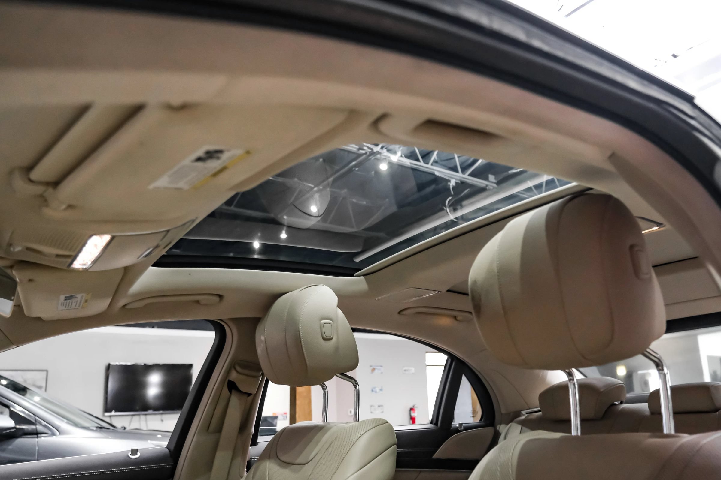 Used 2019 Mercedes-Benz S 450 Sedan image 5