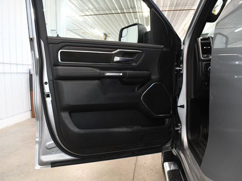 Used 2025 RAM 1500 Laramie AWD/4WD image 14