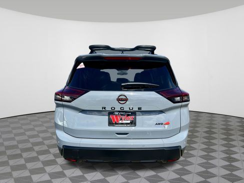 New 2026 Nissan Rogue SV AWD/4WD image 18