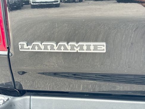 Used 2019 RAM 1500 Laramie AWD/4WD image 11