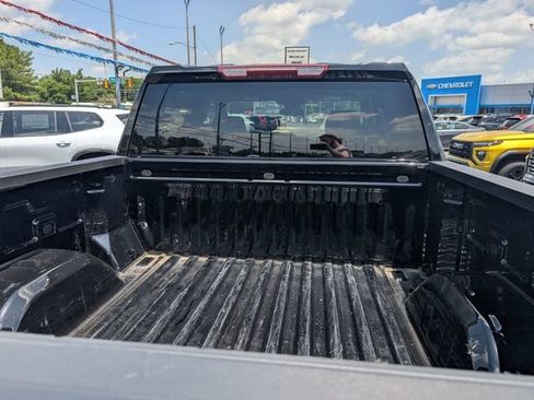 Used 2024 Chevrolet Silverado 1500 LT AWD/4WD image 9