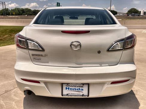 Used 2013 MAZDA MAZDA3 i SV FWD image 6