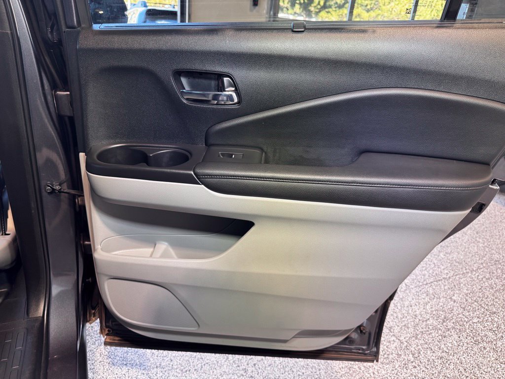 Used 2022 Honda Pilot Touring image 46
