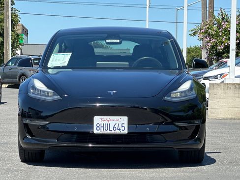 Used 2018 Tesla Model 3 RWD image 9