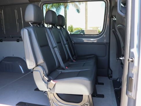 Used 2025 Mercedes-Benz Sprinter 2500 image 14