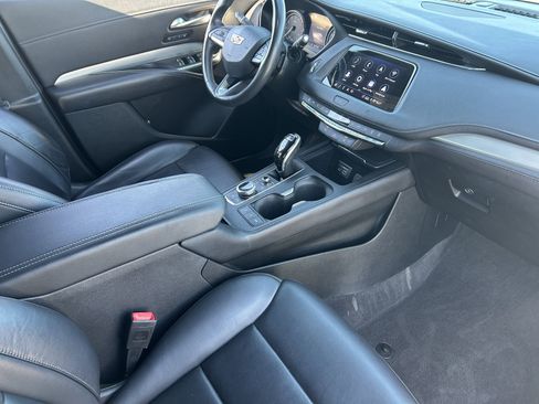 Used 2020 Cadillac XT4 Premium Luxury w/ Technology Package FWD image 30