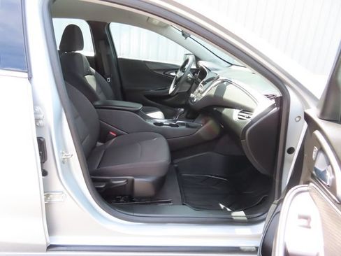 Used 2019 Chevrolet Malibu LT FWD image 23