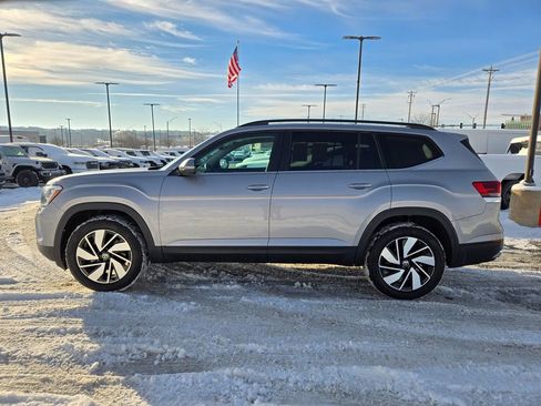 Used 2025 Volkswagen Atlas SE image 7