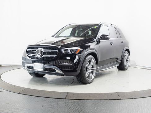 Used 2021 Mercedes-Benz GLE 450 4MATIC image 3