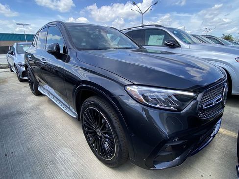Certified 2026 Mercedes-Benz GLC 300 image 1