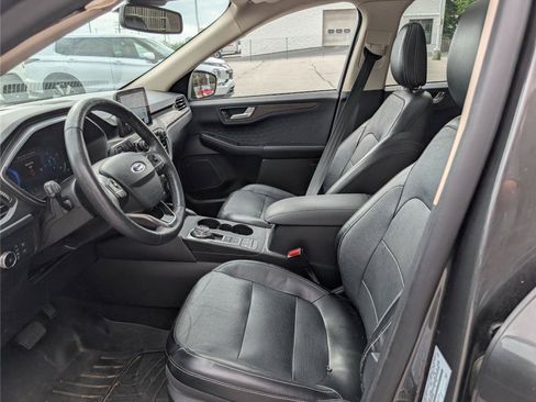 Used 2020 Ford Escape Titanium AWD/4WD image 16