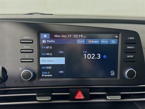 Used 2022 Hyundai Elantra SEL image 23