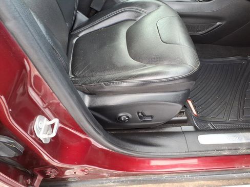 Used 2020 Jeep Cherokee Limited image 10