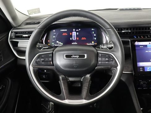 Used 2023 Jeep Grand Cherokee 4WD 4xe image 7