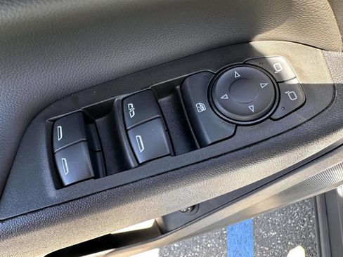 Used 2024 Chevrolet Equinox LT AWD/4WD image 9