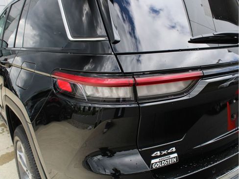 New 2025 Jeep Grand Cherokee Limited w/ Trailer Tow Package image 39