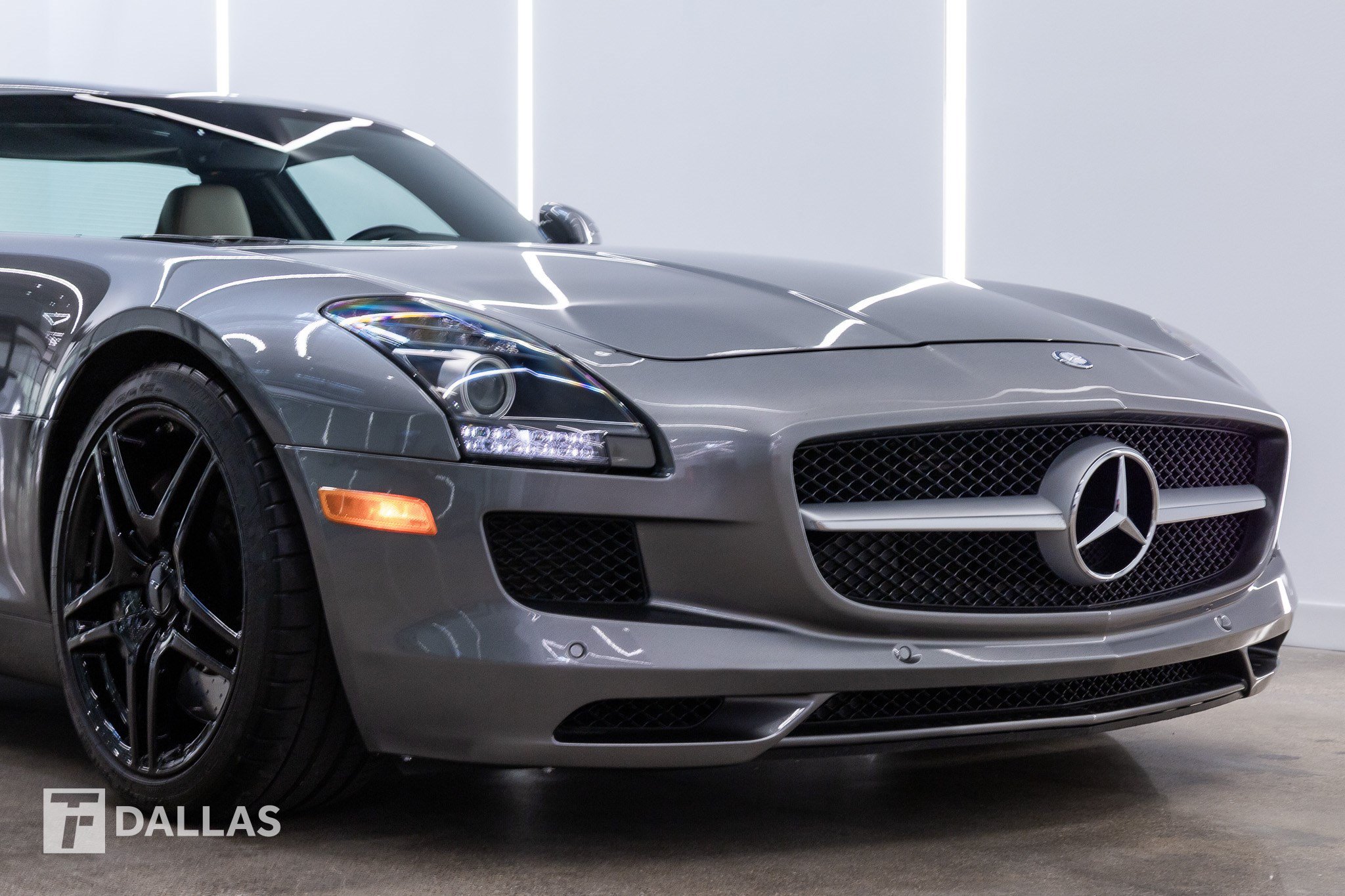Used 2012 Mercedes-Benz SLS AMG Coupe image 18