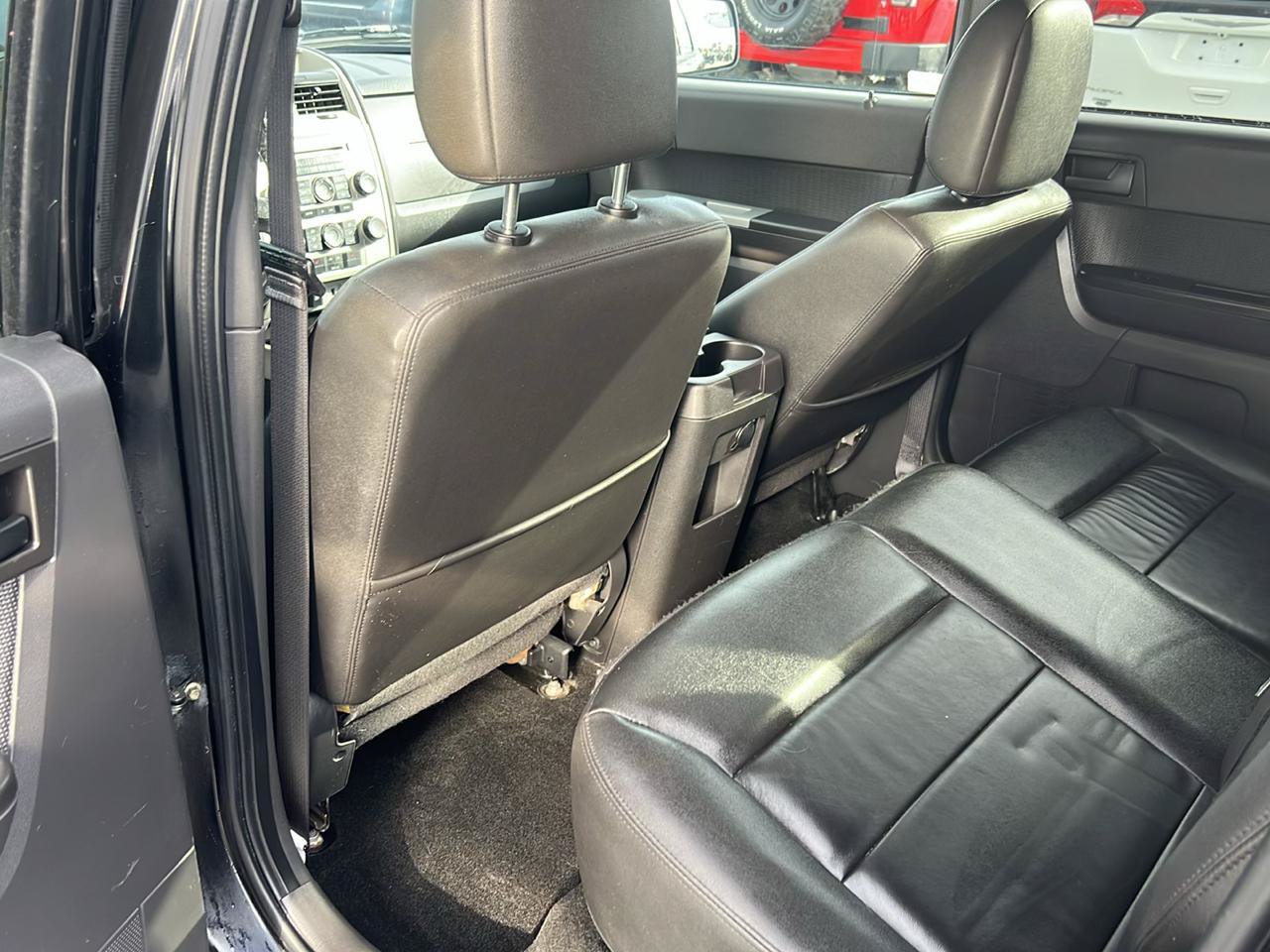 Used 2011 Ford Escape XLT w/ Canadian Winter Pkg FWD image 13