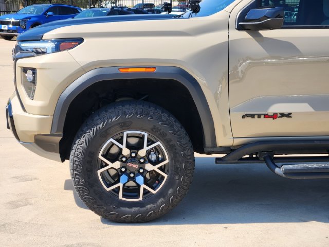 Used 2023 GMC Canyon AT4X AWD/4WD image 8