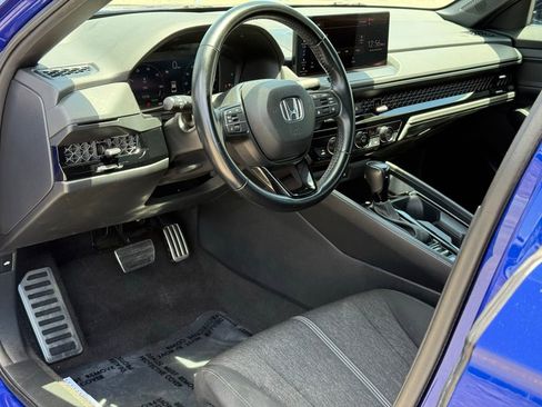 Used 2024 Honda Accord Sport image 6