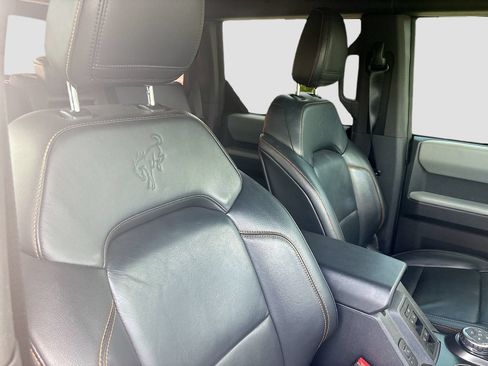 Used 2022 Ford Bronco Badlands w/ Sasquatch Package AWD/4WD image 26