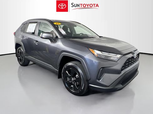 Used 2025 Toyota RAV4 XLE w/ Convenience Package FWD image 1