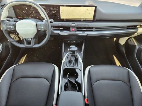 New 2025 Kia K4 GT-Line w/ GT-Line Premium Package image 19
