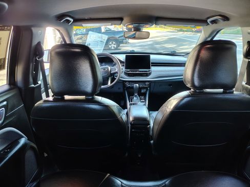 Certified 2023 Jeep Compass Latitude image 11