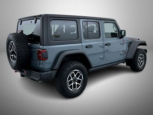 Used 2024 Jeep Wrangler Unlimited Rubicon w/ Convenience Group AWD/4WD image 5