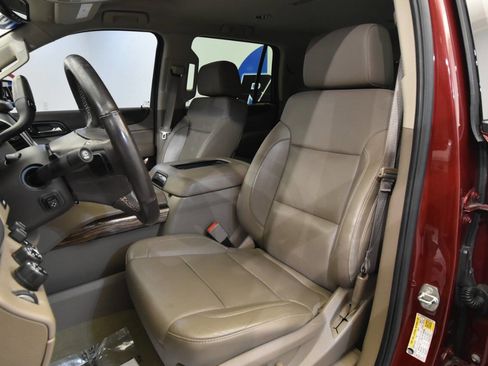 Used 2016 GMC Yukon SLT w/ HD Trailering Package image 11