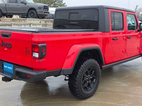 Used 2021 Jeep Gladiator Willys image 6