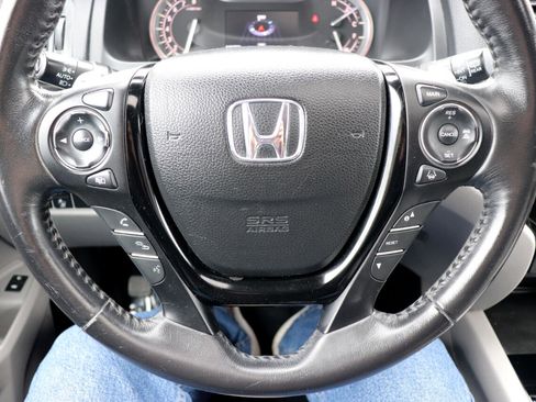 Used 2016 Honda Pilot Touring image 37