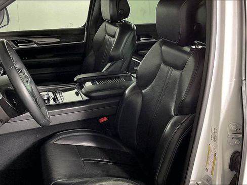 Used 2022 Jeep Wagoneer Series II AWD/4WD image 24