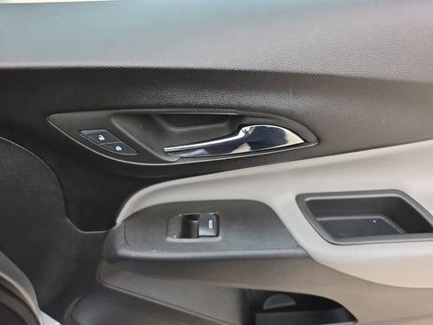 Used 2024 Chevrolet Equinox LT FWD image 5
