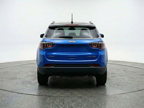 Used 2025 Jeep Compass Trailhawk AWD/4WD image 7