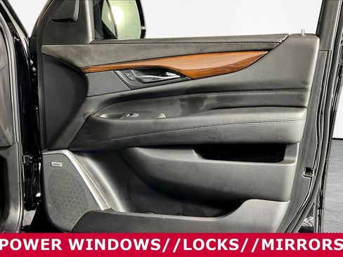 Used 2020 Cadillac Escalade Luxury AWD/4WD image 24