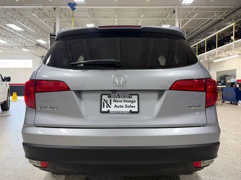 Used 2017 Honda Pilot EX image 12