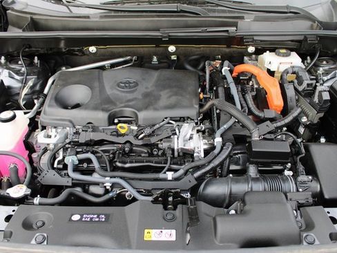 Used 2020 Toyota RAV4 XLE image 13