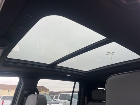 Used 2023 GMC Yukon XL Denali image 36