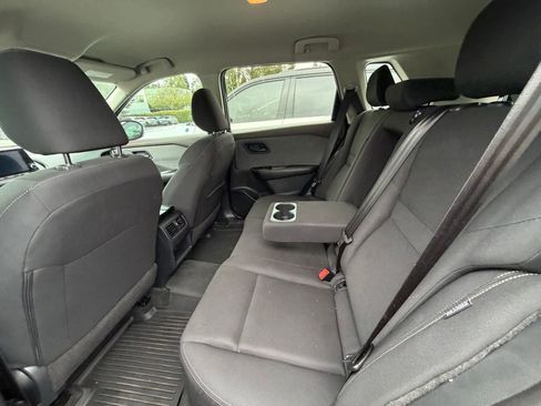 Used 2023 Nissan Rogue S FWD image 5