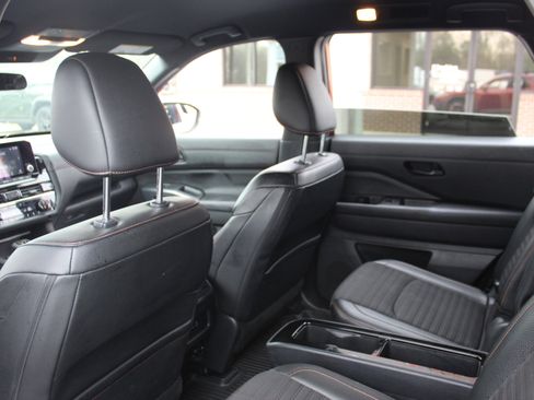 Used 2024 Nissan Pathfinder Rock Creek AWD/4WD image 25