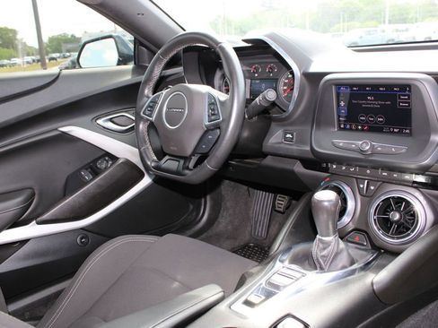 Used 2021 Chevrolet Camaro LT image 8