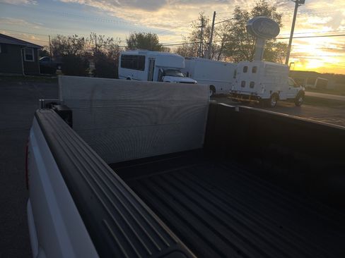 Used 2014 Ford F250 XL w/ Power Equipment Group image 9