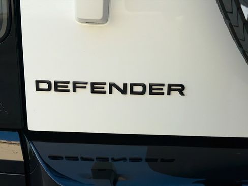New 2026 Land Rover Defender 110 X-Dynamic SE AWD/4WD image 11
