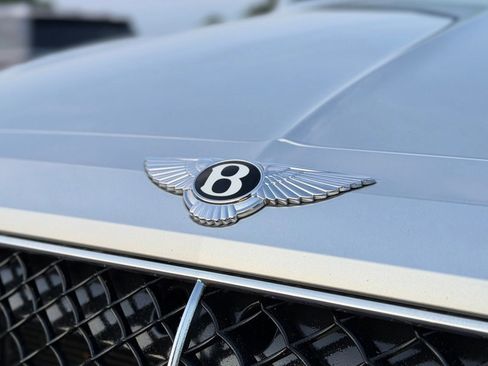 Used 2019 Bentley Bentayga AWD/4WD image 5