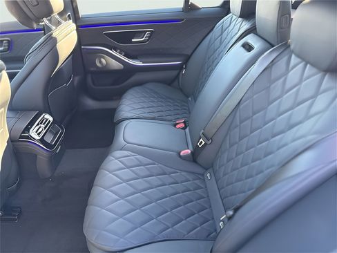 New 2026 Mercedes-Benz S 580 4MATIC Sedan image 23
