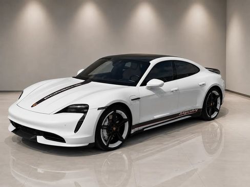 Used 2021 Porsche Taycan Turbo S AWD/4WD image 6