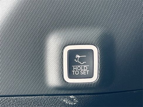 New 2026 Jeep Grand Cherokee Altitude image 35