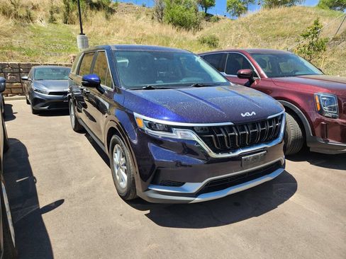 Used 2023 Kia Carnival LX FWD image 19